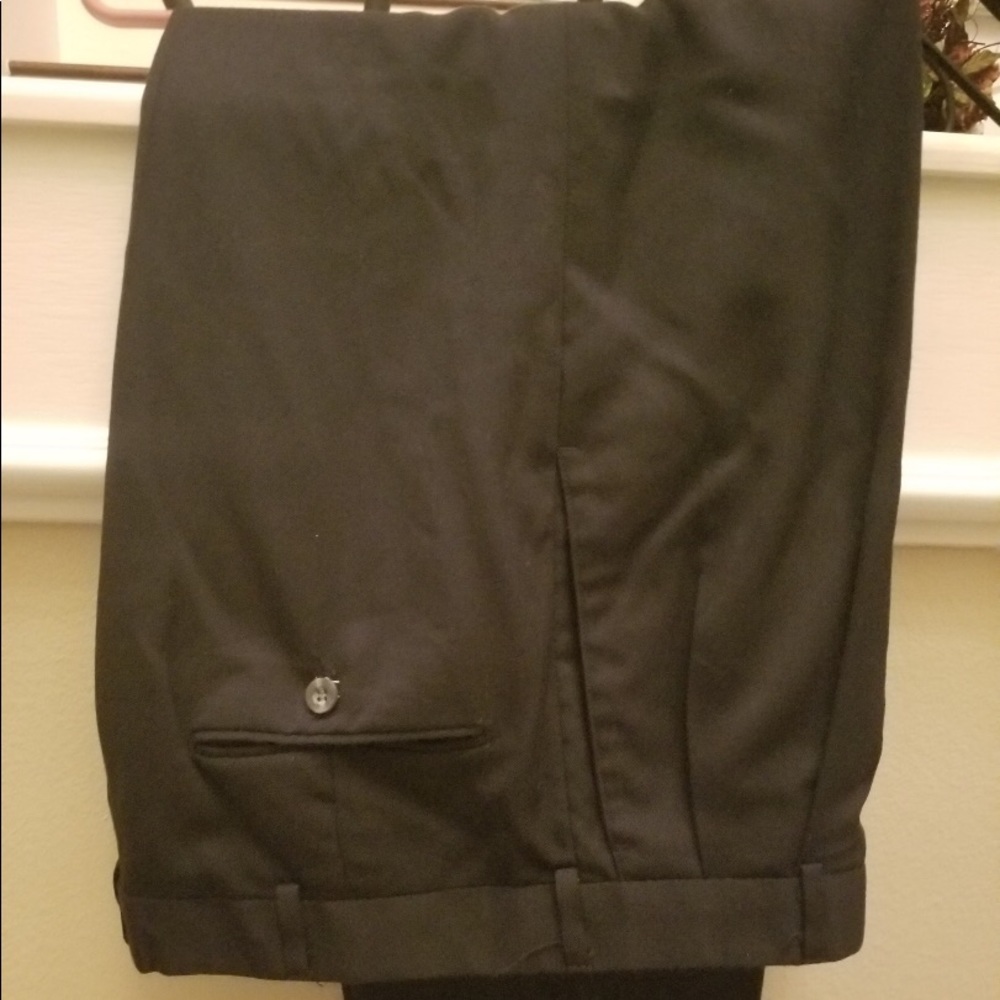 Navy Dockers men’s slacks